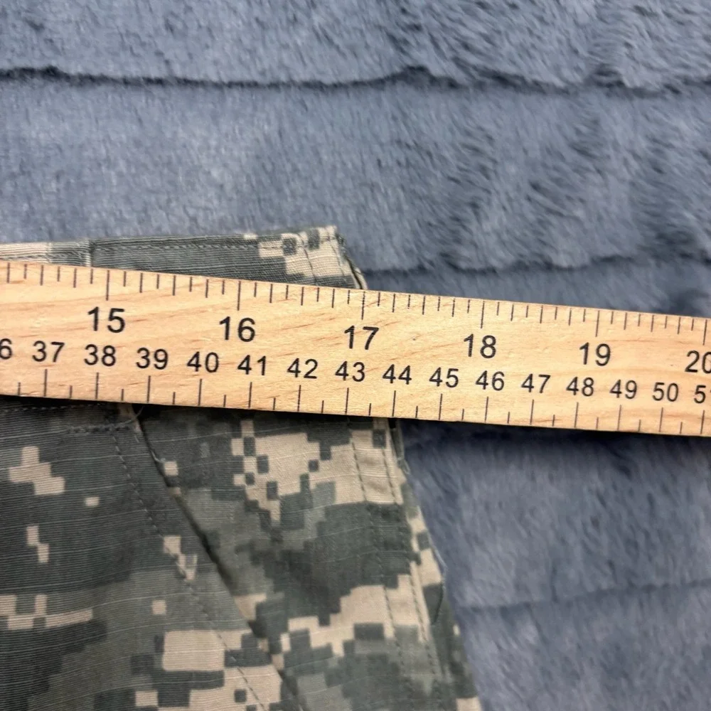 Propper International ACU Army Combat Uniform Digital Camo Cargo Pants Med Short